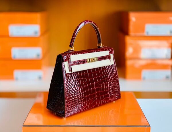 mmexport1672912962214 Hermes Kelly Shiny Alligator ck57 Bordeaux red Gold Hardware 25cm Full Handmade