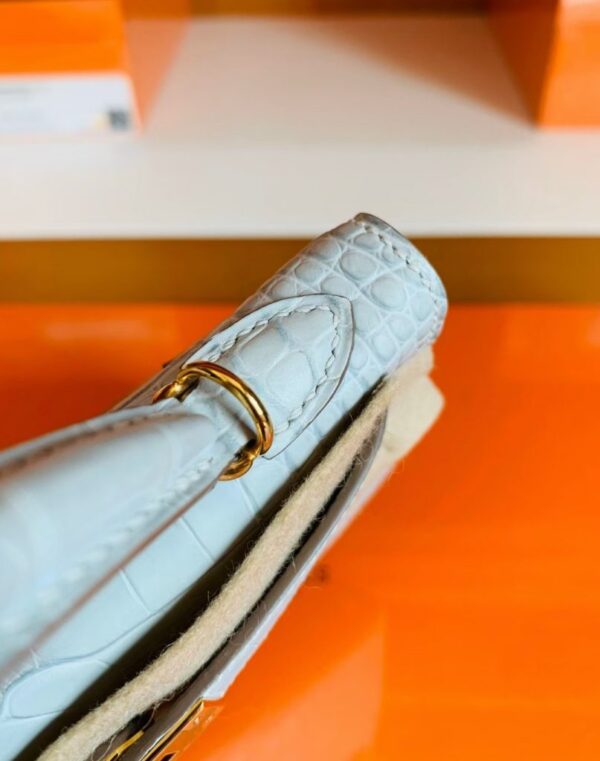 mmexport1672913065959-807x1024-1 Hermes Mini Kelly Matte Alligator Pearl grey Gold Hardware 19cm Full Handmade