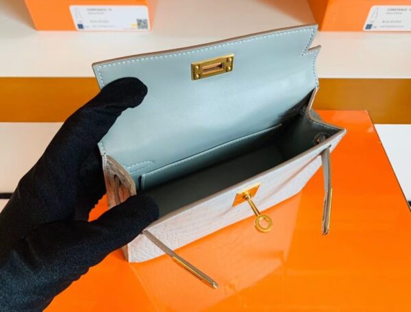 mmexport1672913068886-1024x776-1 Hermes Mini Kelly Matte Alligator Pearl grey Gold Hardware 19cm Full Handmade
