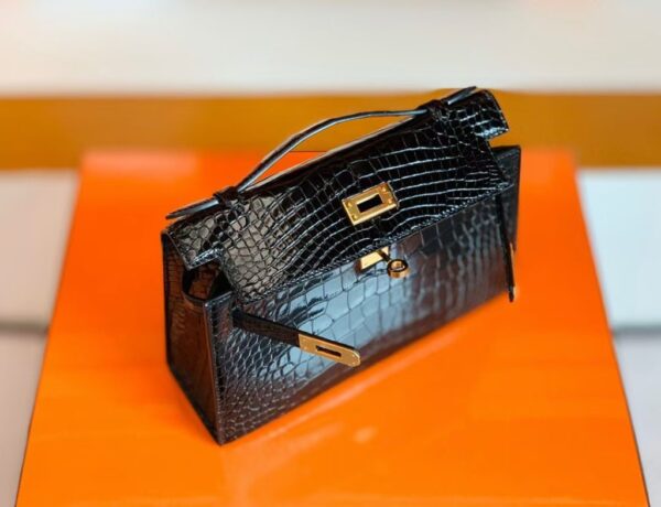 mmexport1672913117753-1024x785-1 Hermes Mini Kelly pochette Shiny Alligator CK89 Black Gold Hardware 22cm Full Handmade