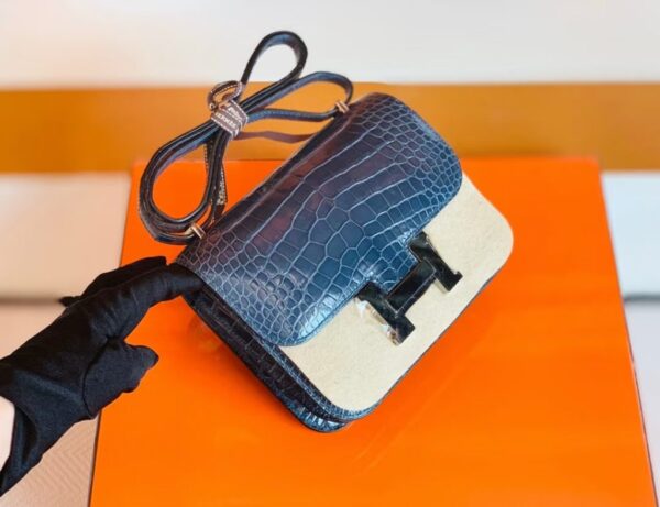 mmexport1672913475888-1024x787-1 Hermes Constance Shiny Alligator crocodile n7 Dark blue Silver Hardware 18cm Full Handmade