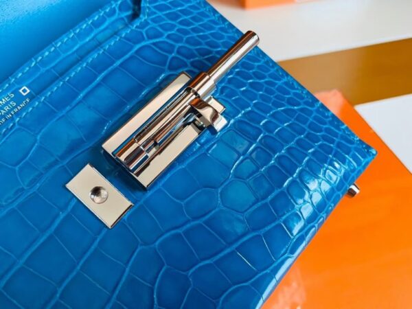 mmexport1672913563642-1024x768-1 Hermes mini Verrou Shiny Alligator 7Q Sea Blue Silver Hardware 17cm Full Handmade