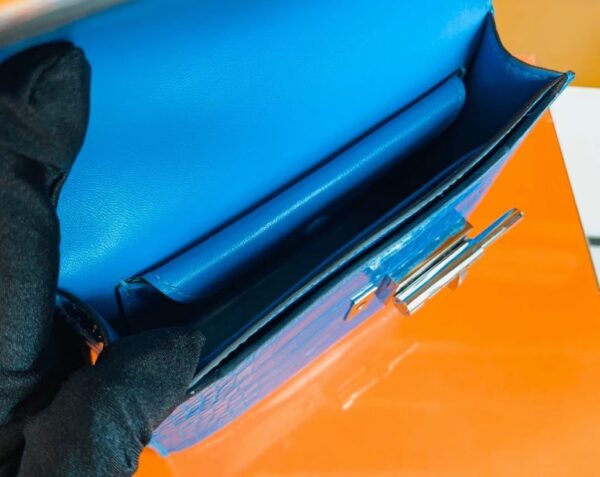 mmexport1672913565033-1024x814-1 Hermes mini Verrou Shiny Alligator 7Q Sea Blue Silver Hardware 17cm Full Handmade