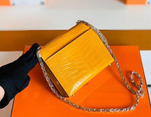 mmexport1672913583558-1024x793-1 Hermes mini Verrou Shiny Alligator 9D Amber yellow Silver Hardware 17cm Full Handmade