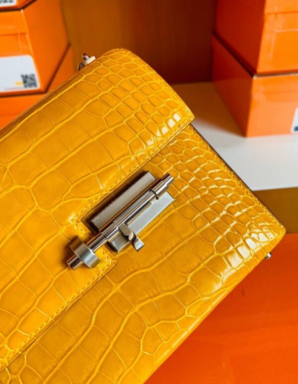 mmexport1672913585093-795x1024-1 Hermes mini Verrou Shiny Alligator 9D Amber yellow Silver Hardware 17cm Full Handmade