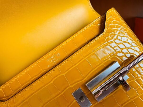 mmexport1672913588029-1024x768-1 Hermes mini Verrou Shiny Alligator 9D Amber yellow Silver Hardware 17cm Full Handmade