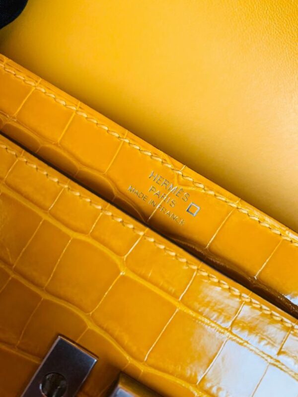 mmexport1672913589466-768x1024-1 Hermes mini Verrou Shiny Alligator 9D Amber yellow Silver Hardware 17cm Full Handmade