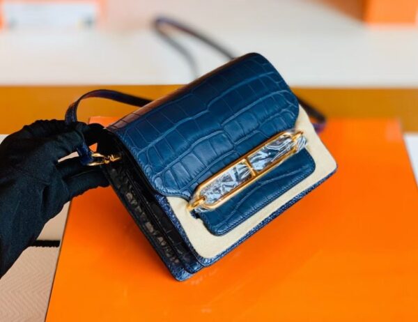 mmexport1672913605843-1024x789-1 Hermes Roulis Shiny Alligator & Matte Alligator Deep blue Gold Hardware 18cm Full Handmade