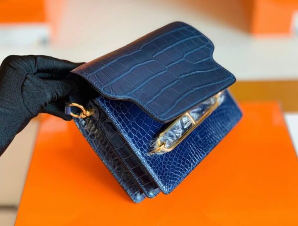 mmexport1672913607429-1024x779-1 Hermes Roulis Shiny Alligator & Matte Alligator Deep blue Gold Hardware 18cm Full Handmade