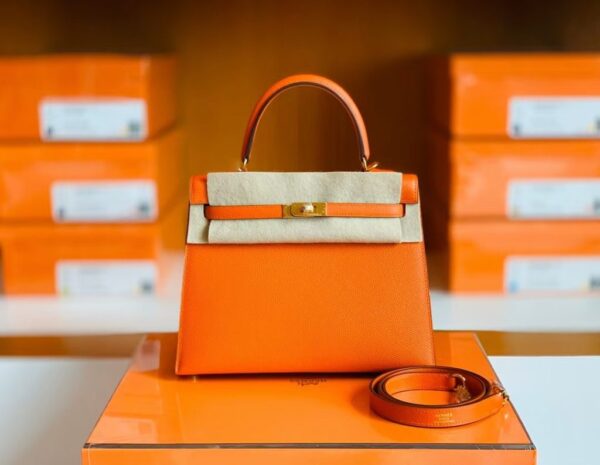 mmexport1673322959893-1024x793-1 Hermes Kelly Epsom cc93 Orange Gold Hardware 25cm Full Handmade