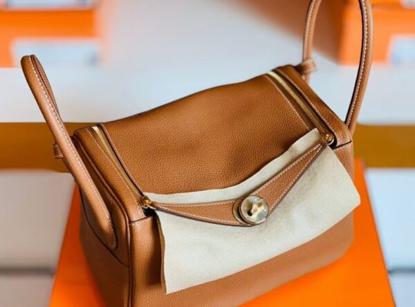 mmexport1673338731038-1024x757-1 Hermes Lindy TC Leather CK37 Golden Brown Gold Hardware 30cm Full Handmade