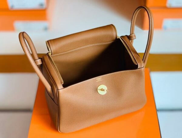 mmexport1673338737459-1024x779-1 Hermes Lindy TC Leather CK37 Golden Brown Gold Hardware 30cm Full Handmade