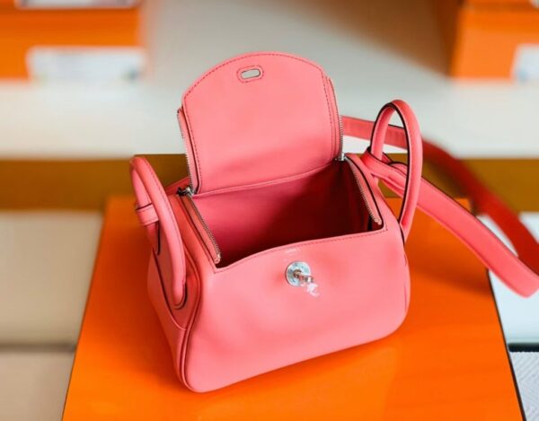 mmexport1673338754693-1024x800-1 Hermes mini Lindy TC Leather 8w lipstick pink Silver Hardware 19cm Full Handmade