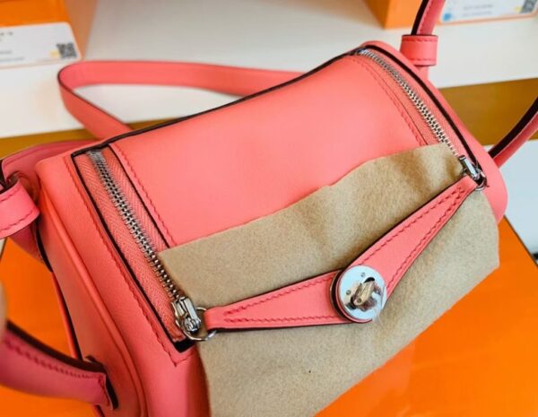 mmexport1673338757962-1024x793-1 Hermes mini Lindy TC Leather 8w lipstick pink Silver Hardware 19cm Full Handmade