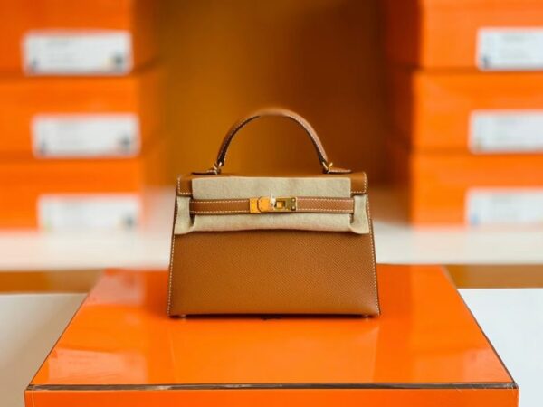 mmexport1673338810470-1024x768-1 Hermes Mini Kelly Epsom Golden Brown Gold Hardware 19cm Full Handmade