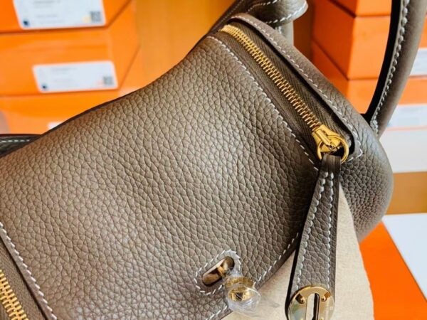 mmexport1673775365799-1024x768-1 Hermes mini Lindy Togo 18 etoupe Gold Hardware 19cm Full Handmade