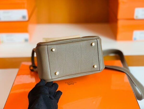 mmexport1673775371429-1024x776-1 Hermes mini Lindy Togo 18 etoupe Gold Hardware 19cm Full Handmade