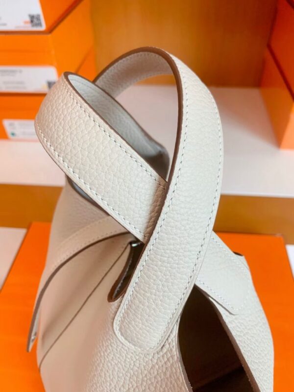 mmexport1674908831445-768x1024-1 Hermes Picotin Lock Togo craie White Silver Hardware 18cm Full Handmade