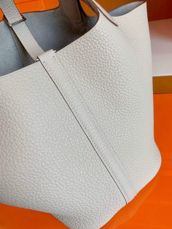 mmexport1674908833685-768x1024-1 Hermes Picotin Lock Togo craie White Silver Hardware 18cm Full Handmade