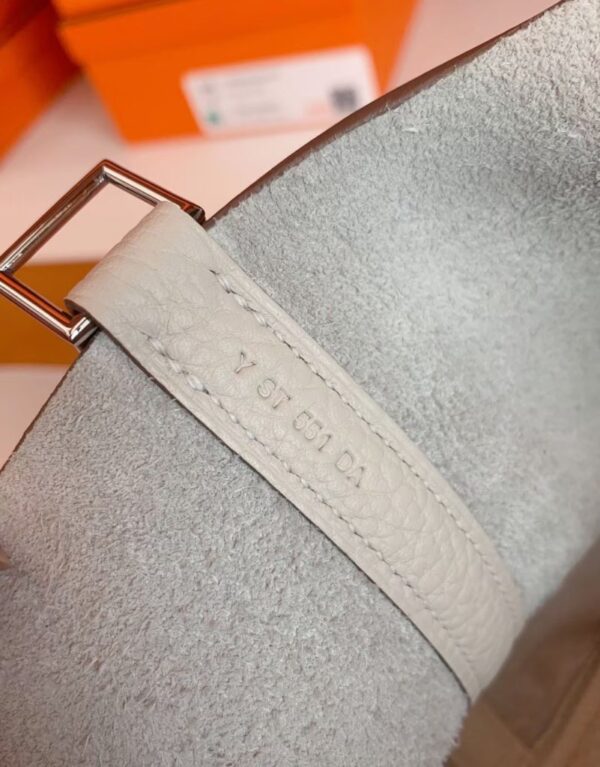 mmexport1674908835343-801x1024-1 Hermes Picotin Lock Togo craie White Silver Hardware 18cm Full Handmade
