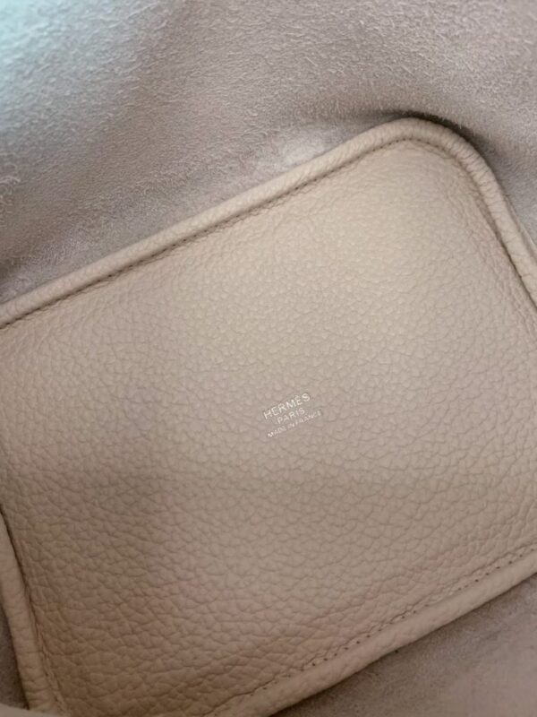 mmexport1674908837884-768x1024-1 Hermes Picotin Lock Togo craie White Silver Hardware 18cm Full Handmade