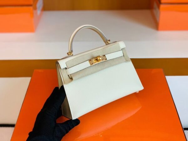 mmexport1674909225585-1024x768-1 Hermes mini kelly Epsom Creamy White Silver Hardware 19cm Full Handmade