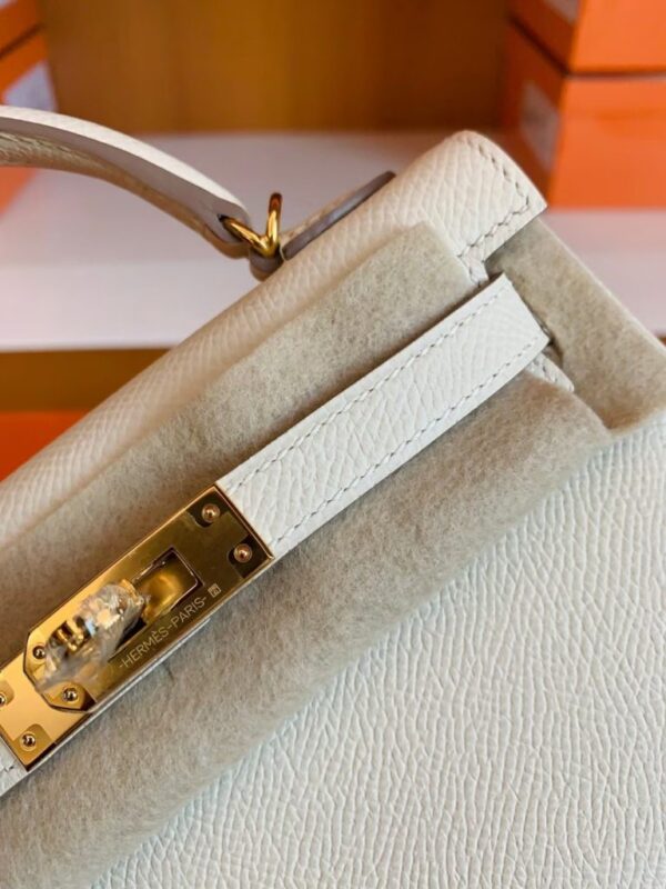mmexport1674909226961-768x1024-1 Hermes mini kelly Epsom Creamy White Silver Hardware 19cm Full Handmade