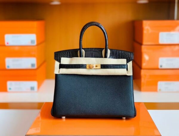 mmexport1675759305411-1024x779-1 Hermes Birkin Touch Togo & Matte Alligator ck89 Noir Gold Hardware 25cm Full Handmade