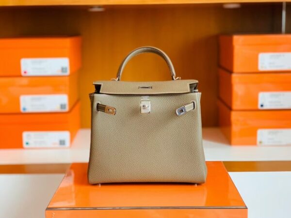mmexport1675759644279-1024x768-1 Hermes Kelly Togo 18 etoupe grey Silver Hardware 25cm Full Handmade