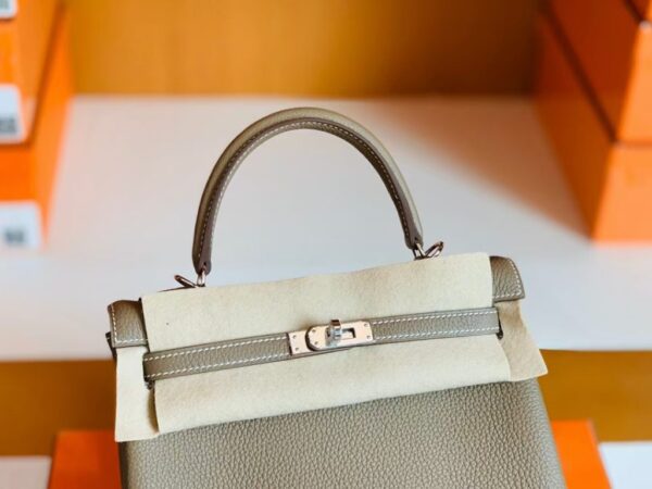 mmexport1675759645808-1024x768-1 Hermes Kelly Togo 18 etoupe grey Silver Hardware 25cm Full Handmade