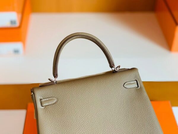 mmexport1675759647374-1024x777-1 Hermes Kelly Togo 18 etoupe grey Silver Hardware 25cm Full Handmade