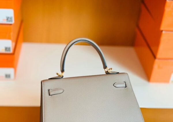 mmexport1675760529110-1024x724-1 Hermes Kelly Epsom M8 Griss Asphalte Gold Hardware 25cm Full Handmade
