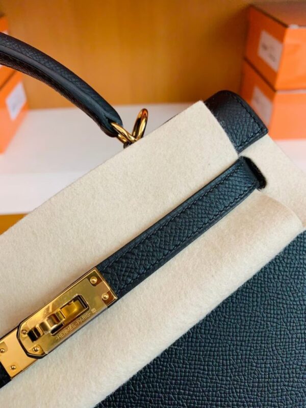 mmexport1675760647730-768x1024-1 Hermes Kelly Epsom Black Gold Hardware 25cm Full Handmade