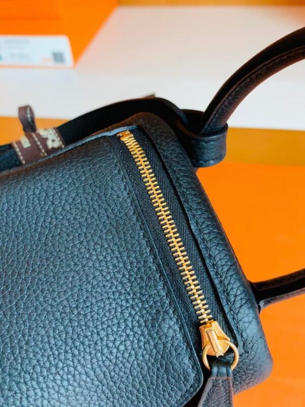 mmexport1675761441323-768x1024-1 Hermes Mini Lindy Togo CK89 Noir Gold Hardware 19cm Full Handmade