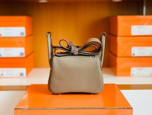 Hermes Mini Lindy Togo 18 etoupe grey Silver Hardware 19cm Full Handmade