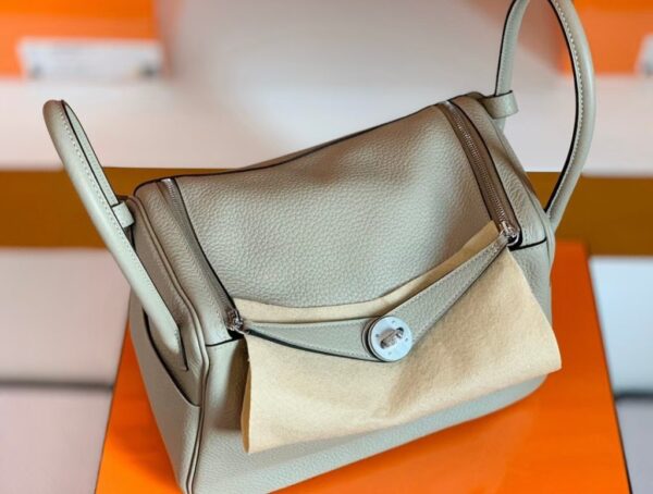 Hermes Lindy TC Leather Pearl grey Silver Hardware 26cm Full Handmade