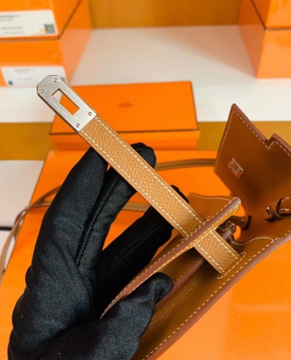 mmexport1676282423884-829x1024-1 Hermes Kelly to go Woc Epsom Golden Brown Silver Hardware 20cm Full Handmade
