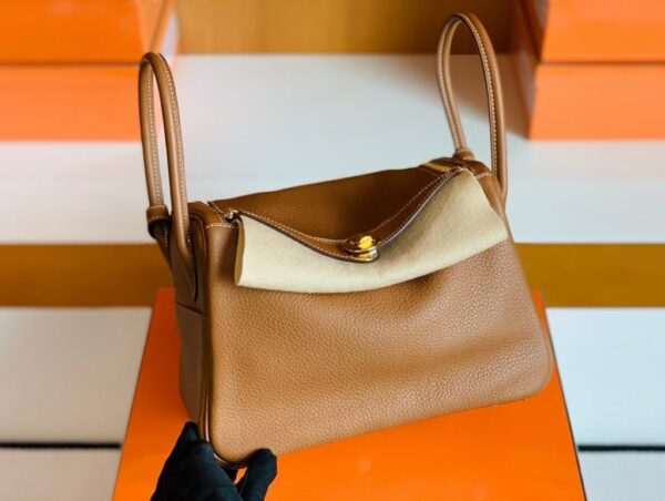 mmexport16771257350991-1024x772-1 Hermes Lindy TC Leather CK37 Golden Brown Gold Hardware 26cm Full Handmade