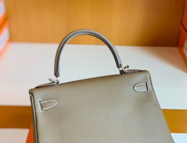 mmexport1677126894912-1024x781-1 Hermes Kelly Togo Etoupe Grey Gold Hardware 28cm Full Handmade