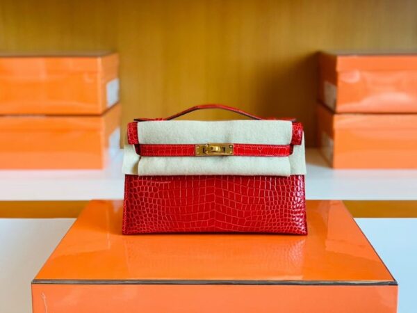 mmexport1677127400747-1024x768-1 Hermes Mini Kelly pochette Shiny Porosus crocodile Ferrari red Gold Hardware 22cm Full Handmade