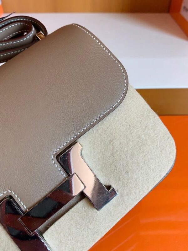 mmexport1678094447654-768x1024-1 Hermes Constance Swift Etoupe Grey Silver Hardware 18cm Full Handmade