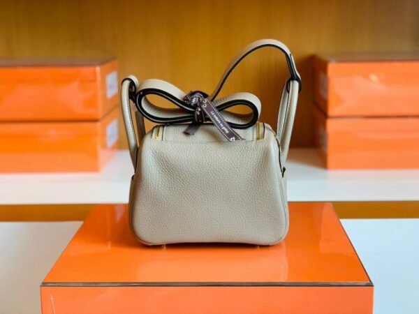 mmexport1678098784849-1024x768-1 Hermes Mini Lindy TC Leather Griss Gold Hardware 19cm Full Handmade