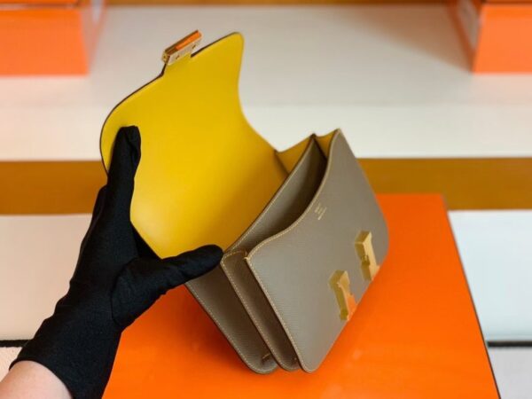 mmexport1678098937351-1024x768-1 Hermes Constance Epsom Etoupe & Amber yellow Gold Hardware 18cm Full Handmade