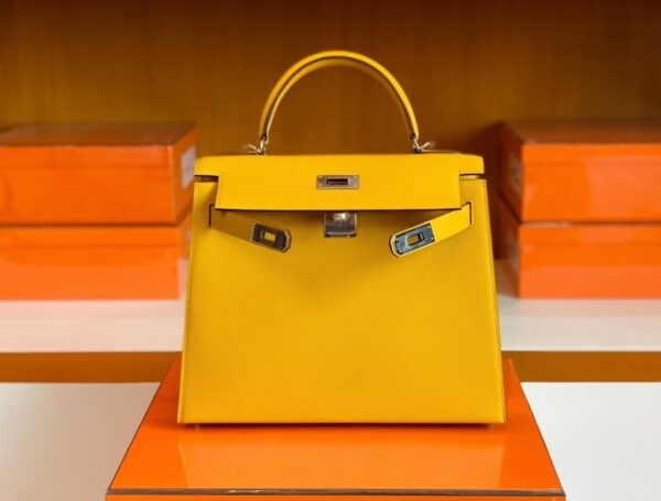 mmexport1679281575591-1024x777-1 Hermes Kelly Epsom 9D Amber yellow Silver Hardware 28cm Full Handmade