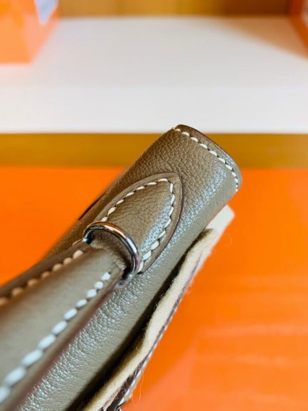 mmexport1679281869622-767x1024-1 Hermes Mini Kelly Chevre Etoupe Grey Silver Hardware 19cm Full Handmade