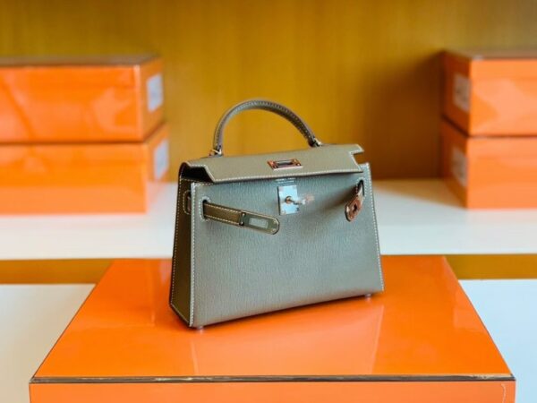 mmexport1679281874180-1024x768-1 Hermes Mini Kelly Chevre Etoupe Grey Silver Hardware 19cm Full Handmade