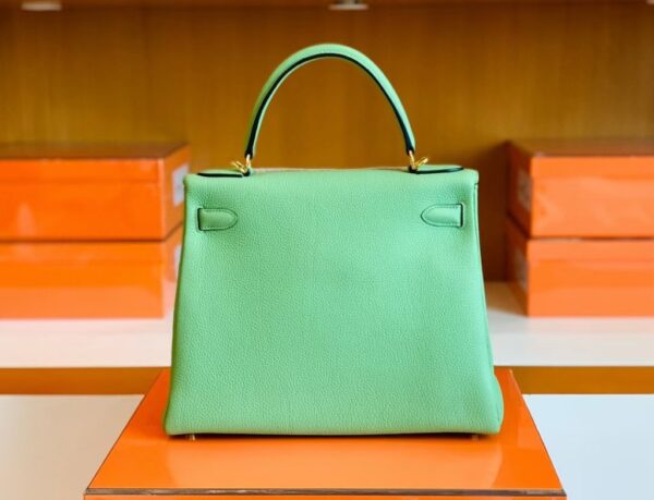 mmexport1679282956473-1024x783-1 Hermes Kelly Togo 3i Avocado green Gold Hardware 28cm Full Handmade
