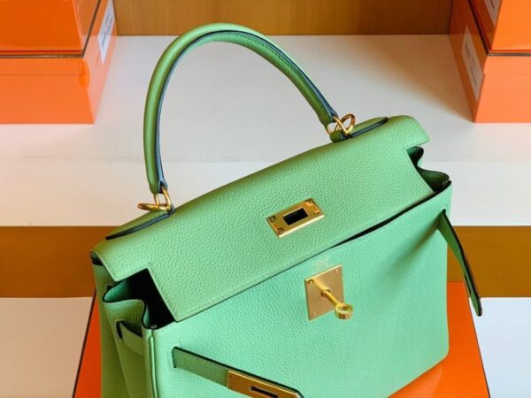 mmexport1679282964008-1024x768-1 Hermes Kelly Togo 3i Avocado green Gold Hardware 28cm Full Handmade