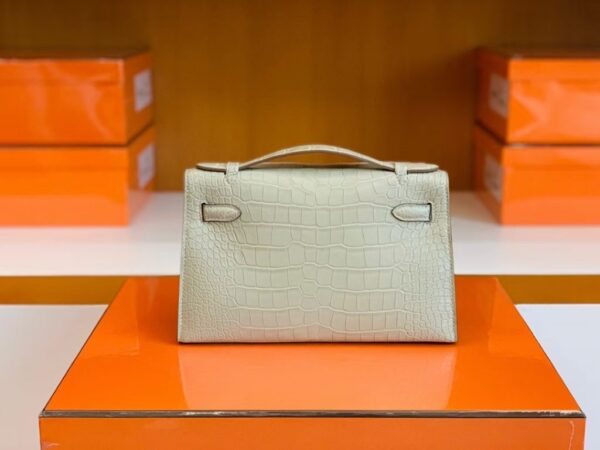 mmexport1679283383437-1024x768-1 Hermes Mini Kelly pochette Matte Alligator Y1 vanilla Silver Hardware 22cm Full Handmade