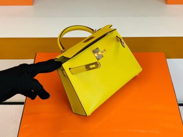 Hermes Mini Kelly Chevre 9O Naples yellow Gold Hardware 19cm Full Handmade